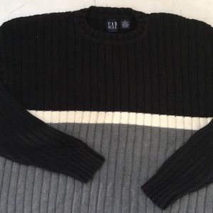 Gap men’s crew neck sweater
